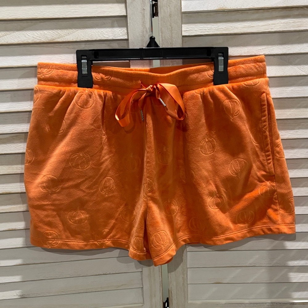 Orange Pumpkin Women's Shorts